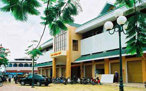 Dong Hoi market