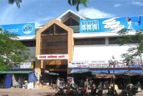 Dong Hoi market