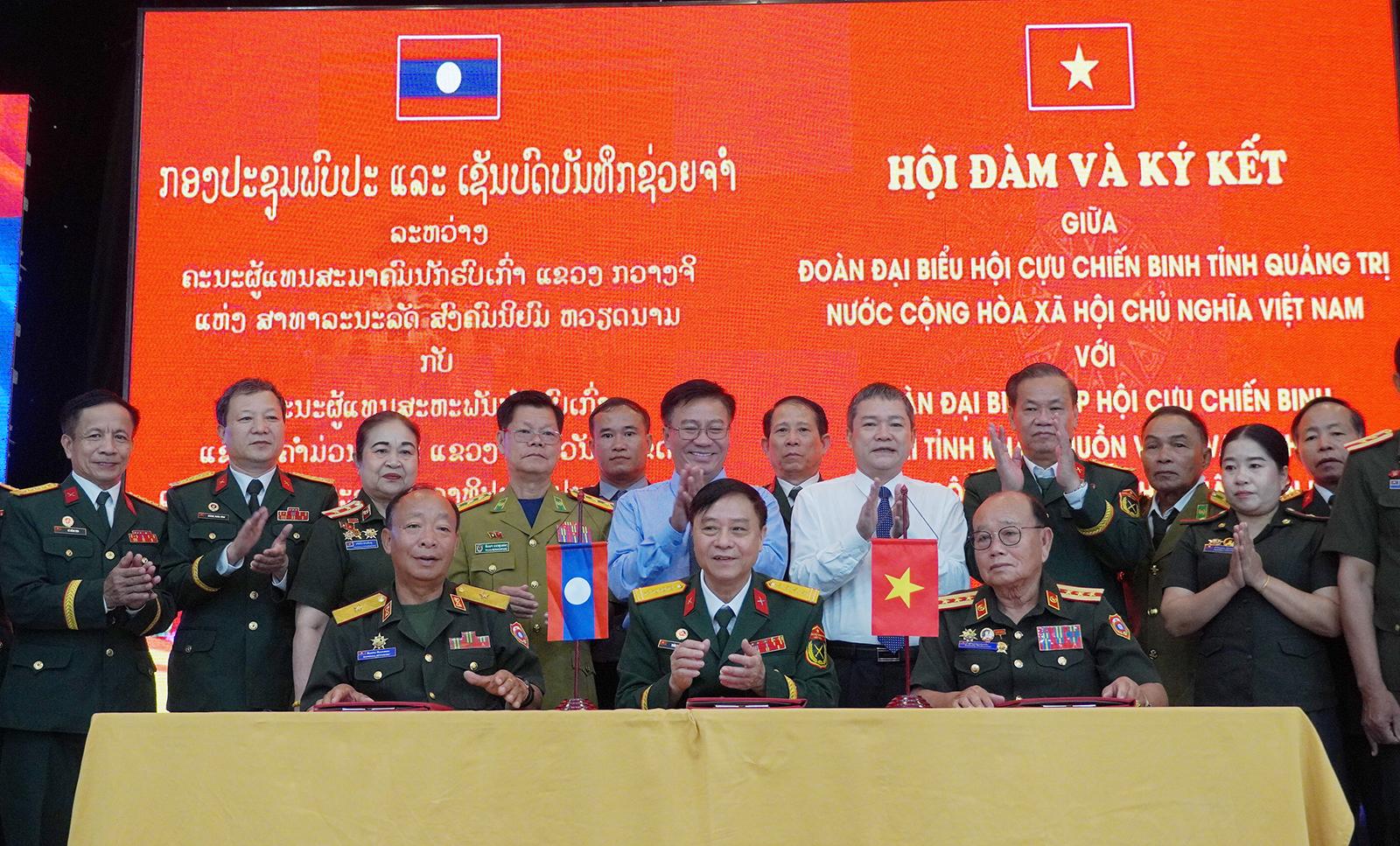 Strengthening Friendship and Cooperation between the Quang Tri Provincial Veterans Association and...
