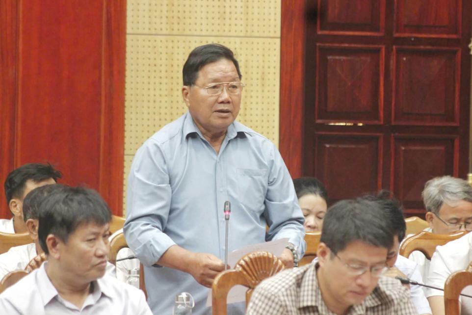 Quang Tri provincial leaders hold dialogue with farmers